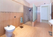 Chalet independiente con terreno en venta en la España, L'Alfàs del Pi, ref: TR263095 foto