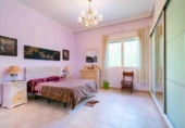 Chalet independiente con terreno en venta en la España, L'Alfàs del Pi, ref: TR263095 foto