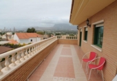 Chalet independiente con terreno en venta en la España, Benidorm, ref: TR171839 foto