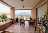 Chalet independiente con terreno en venta en la España, Benidorm, ref: TR171839 foto