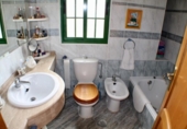 Chalet independiente con terreno en venta en la España, Benidorm, ref: TR171839 foto