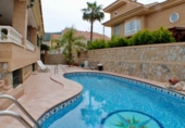 Chalet independiente con terreno en venta en la España, Benidorm, ref: TR171839 foto
