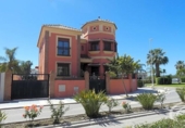 Chalet independiente con terreno en venta en la España, Motril, ref: TR312419 foto