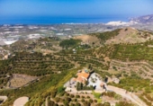 Chalet independiente con terreno en venta en la España, Motril, ref: TR247906 foto