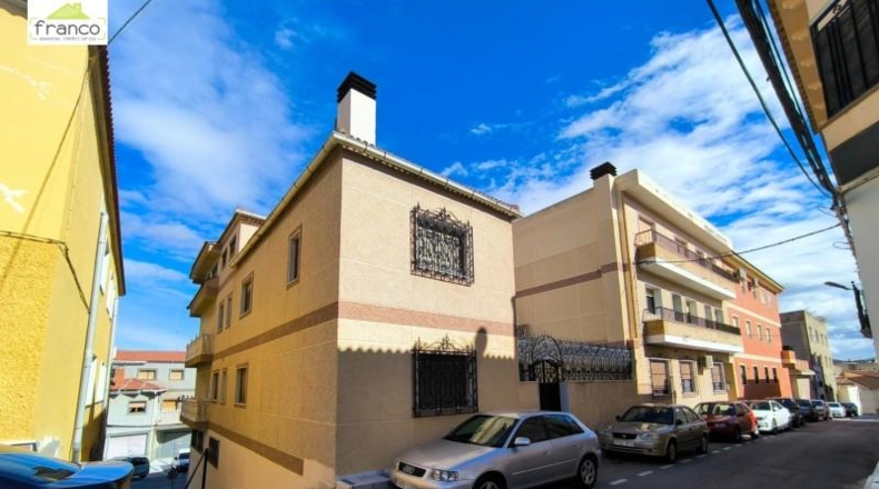 Almeria - Urbanización Hispanidad - 734m2