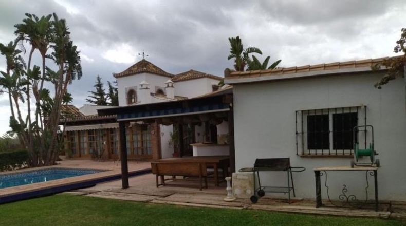 Málaga - Estepona - 4000m2