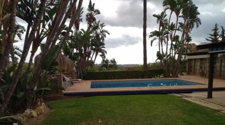 Málaga - Estepona - 4000m2