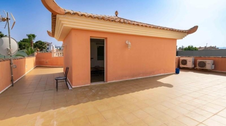 Alicante - Alfaz del Pi - 1079m2