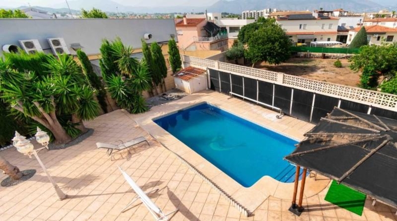Alicante - Alfaz del Pi - 1079m2