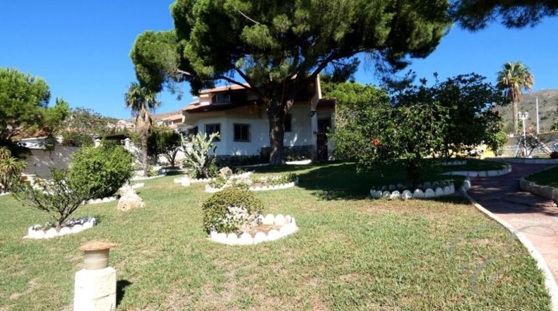 Гранада - Motril - 1750m2