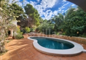 Chalet independiente con terreno en venta en la España, es Mercadal, ref: TR350131 foto