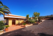 Casa de camp amb terreny en venda a la España, Adeje, ref.: TR143538 foto