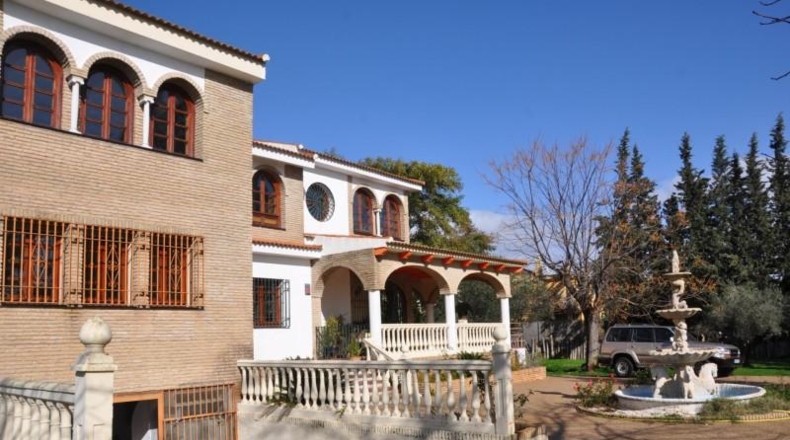 Sevilla - Palomares del Río - 6977m2