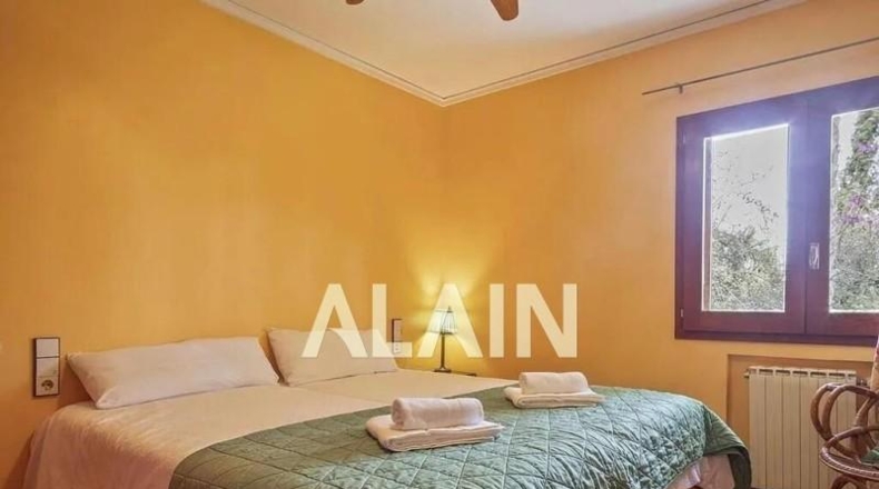 Валенсия - Picasent - 2600m2