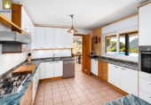 Chalet independiente con terreno en venta en la España, Cabrera de Mar, ref: TR135990 foto