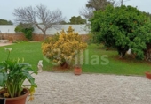 Загородный дом с участком на продажу в городе Ciutadella de Menorca Фото