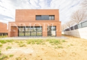 Xalet independent amb terreny en venda a la España, Mataró, ref.: TR173261 foto