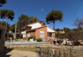 Xalet independent amb terreny en venda a la España, Castelldefels, ref.: TR150918 foto