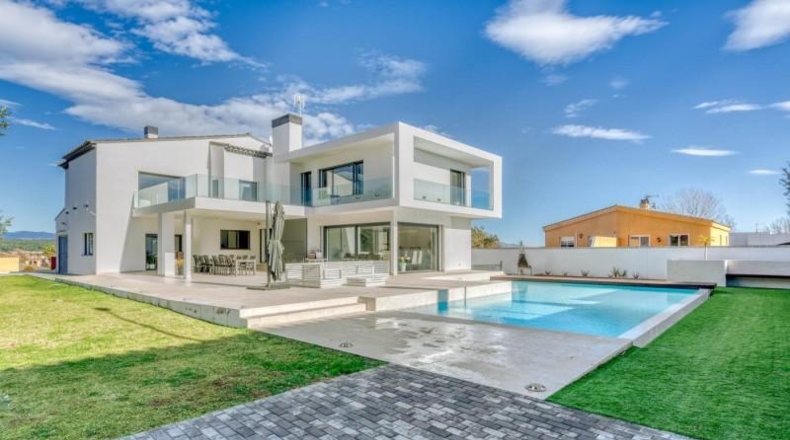 Gerona - Avinyonet de Puigventós - 1450m2
