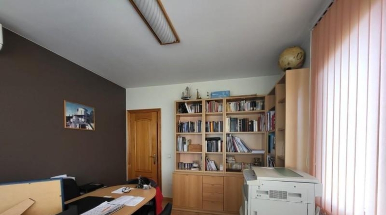 Жирона - Mont-ras - 1209m2