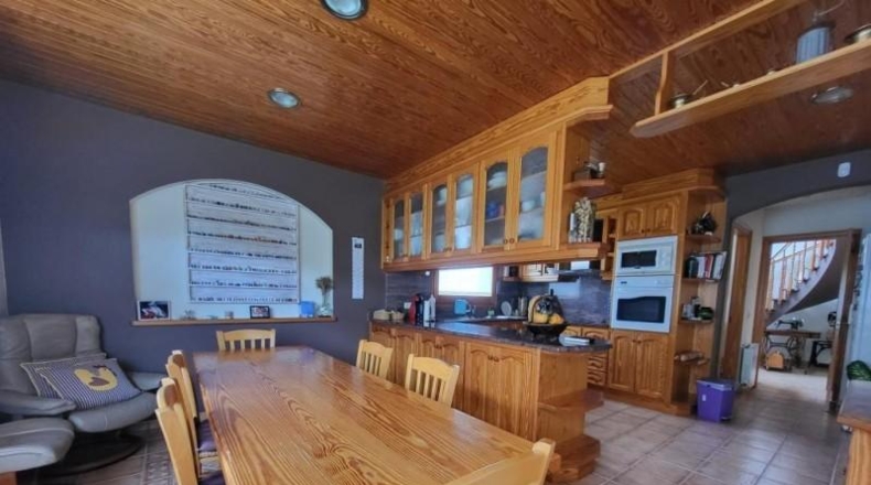 Жирона - Mont-ras - 1209m2