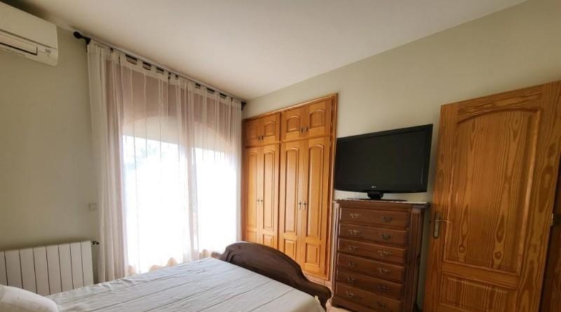Жирона - Mont-ras - 1209m2