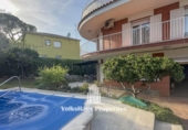 Chalet independiente con terreno en venta en la España, Sant Cugat del Vallès, ref: TR161906 foto