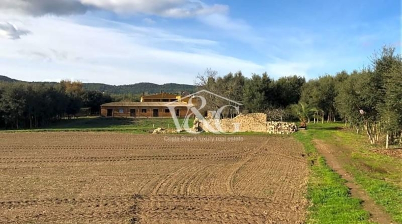 Gerona - Palafrugell - 22000m2