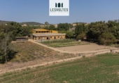 Отдельно стоящий дом с участком на продажу в городе Palafrugell Фото