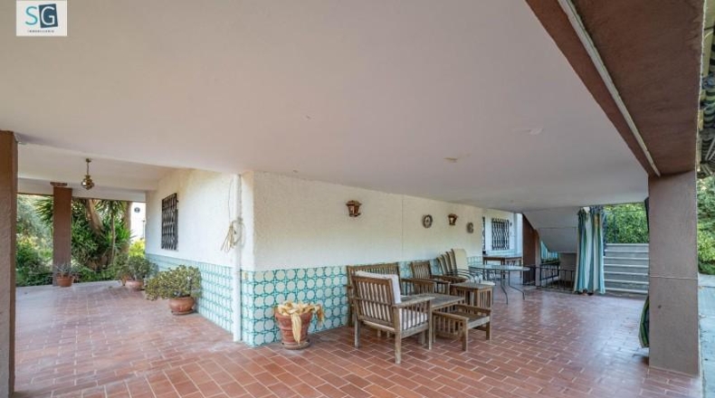 Granada - Huétor Vega - 2690m2