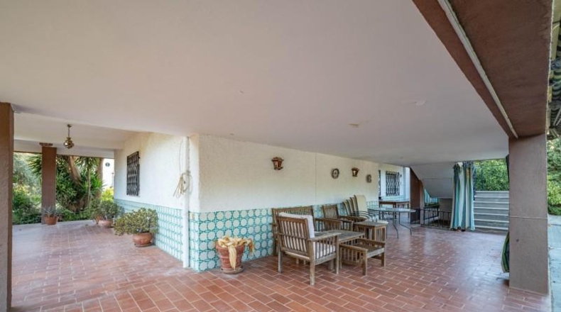 Granada - Huétor Vega - 2690m2