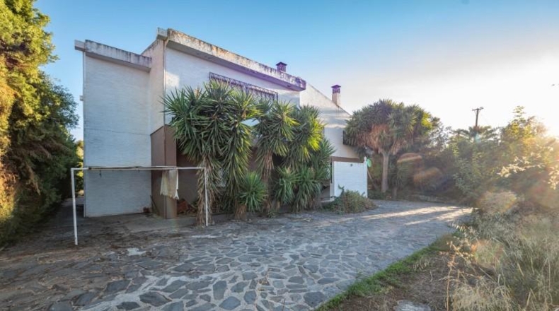 Granada - Huétor Vega - 2690m2