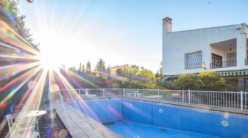 Granada - Huétor Vega - 2690m2