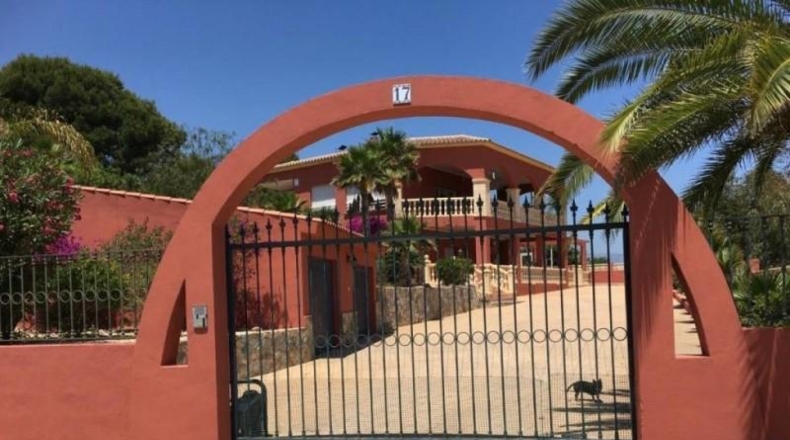 Alicante - Alfaz del Pi - 2255m2
