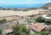 Chalet independiente con terreno en venta en la España, Santiago del Teide, ref: TR338209 foto