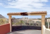 Chalet independiente con terreno en venta en la España, Santiago del Teide, ref: TR338209 foto
