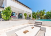 Chalet independiente con terreno en venta en la España, San Juan de Alicante, ref: TR376810 foto