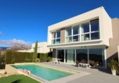 Chalet independiente con terreno en venta en la España, Villajoyosa, ref: TR380152 foto