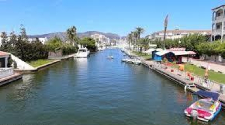 Gerona - Empuriabrava - 361m2