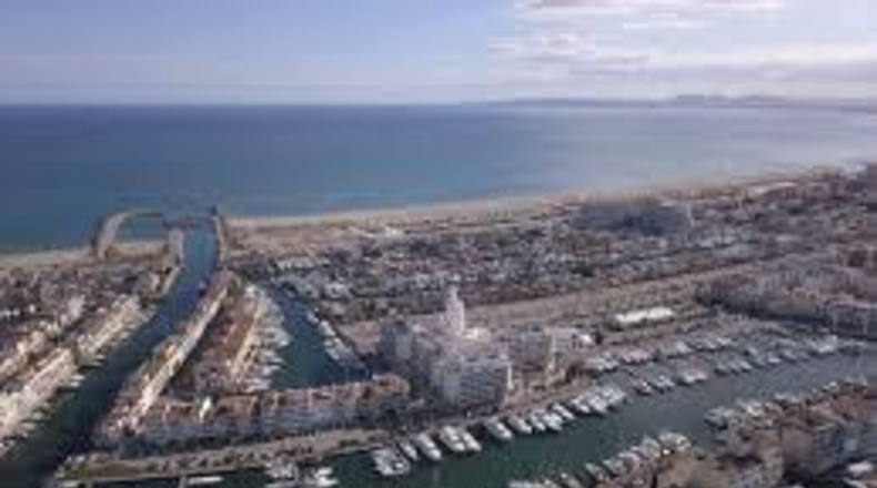 Gerona - Empuriabrava - 361m2