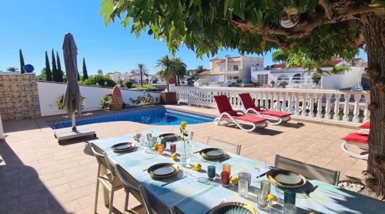 Gerona - Empuriabrava - 361m2