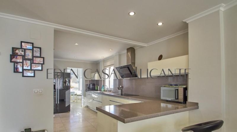 Alicante - Campello - 1474m2