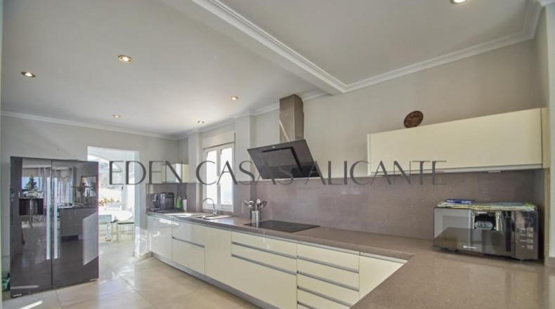 Alicante - Campello - 1474m2