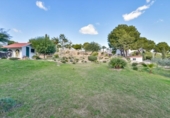 Отдельно стоящий дом с участком на продажу в городе Altea Фото