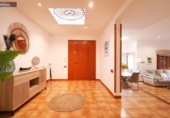 Chalet independiente con terreno en venta en la España, Vilanova i la Geltrú, ref: TR391477 foto
