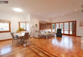 Chalet independiente con terreno en venta en la España, Vilanova i la Geltrú, ref: TR391477 foto