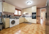 Chalet independiente con terreno en venta en la España, Vilanova i la Geltrú, ref: TR391477 foto