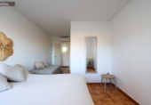 Chalet independiente con terreno en venta en la España, Vilanova i la Geltrú, ref: TR391477 foto