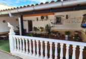 Chalet independiente con terreno en venta en la España, Orihuela, ref: TR335526 foto