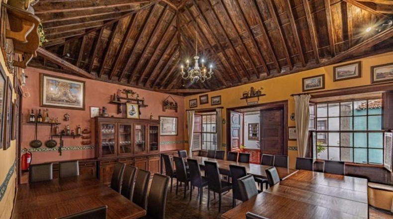 Santa Creu de Tenerife - Санта-Круз-де-Ла-Пальма - 428m2
